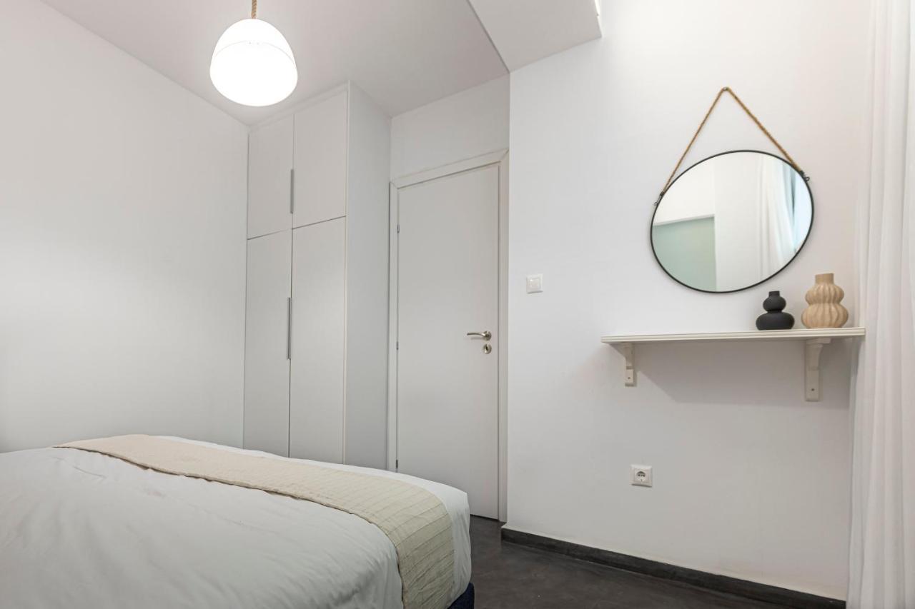 Phaedrus Living: City Center Luxury Flat Loukianou Athènes Extérieur photo
