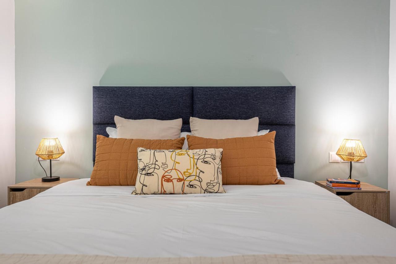 Phaedrus Living: City Center Luxury Flat Loukianou Athènes Extérieur photo